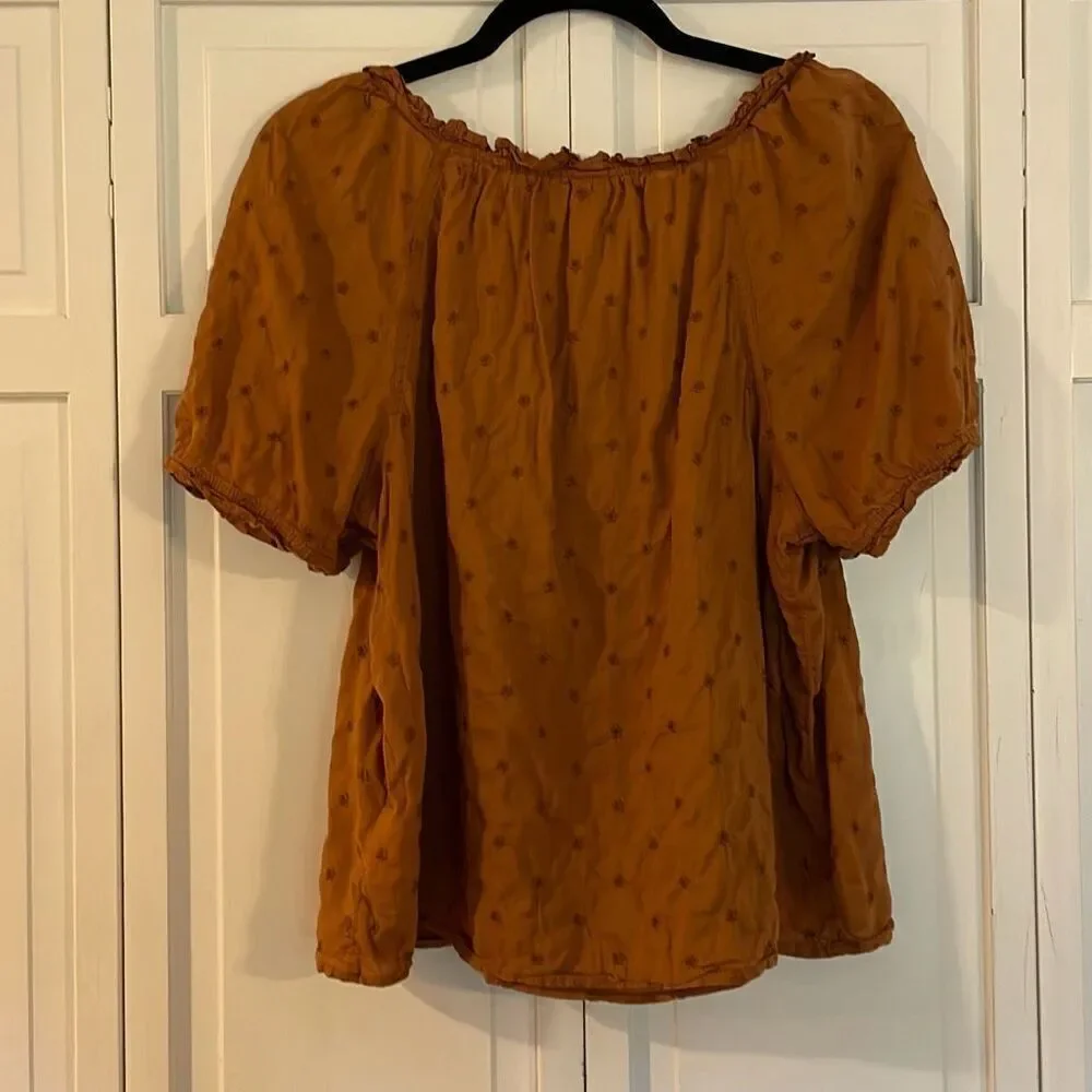 Old Navy brown square neck embroidered puff sleeve top M